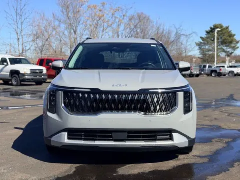 Photos of 2025 Kia Carnival EX for sale in Davison, MI at Hank Graff Chevrolet Davison