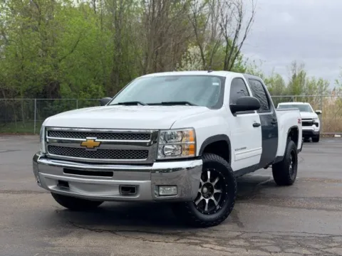 White 2013 Chevrolet Silverado 1500 LT for sale in Davison, MI