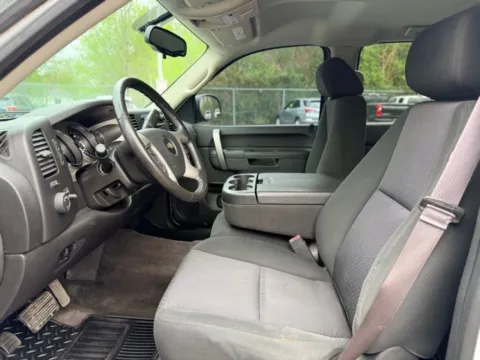 More photos of 2013 Chevrolet Silverado 1500 LT at Hank Graff Chevrolet Davison, MI