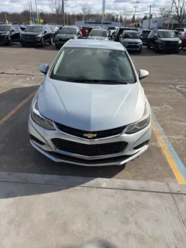 Photos of 2018 Chevrolet Cruze LT for sale in Davison, MI at Hank Graff Chevrolet Davison