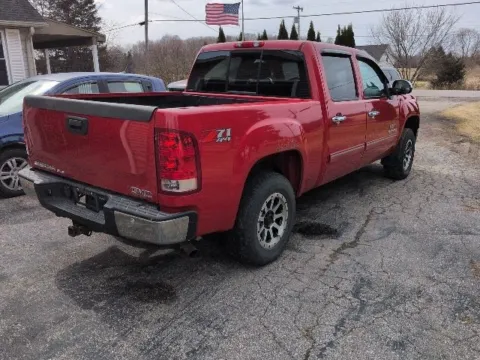 More photos of 2013 GMC Sierra 1500 SLE at Hank Graff Chevrolet Davison, MI