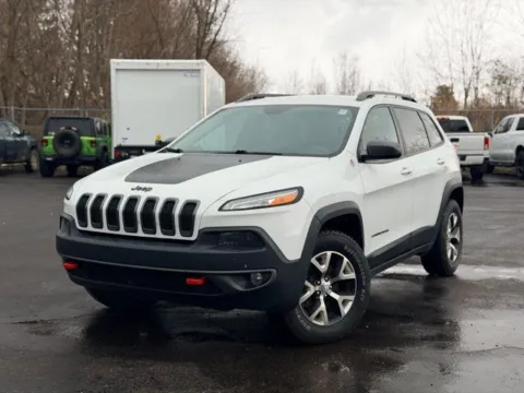 White 2017 Jeep Cherokee Trailhawk for sale in Davison, MI