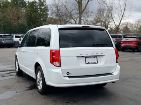 More photos of 2018 Dodge Grand Caravan SXT at Hank Graff Chevrolet Davison, MI