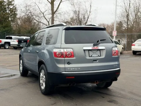 More photos of 2008 GMC Acadia SLE-1 at Hank Graff Chevrolet Davison, MI