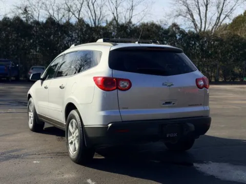 More photos of 2012 Chevrolet Traverse 2LT at Hank Graff Chevrolet Davison, MI