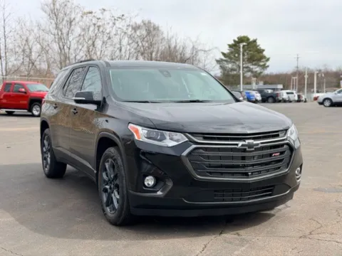 More photos of 2020 Chevrolet Traverse RS at Hank Graff Chevrolet Davison, MI
