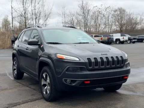 Photos of 2015 Jeep Cherokee Trailhawk for sale in Davison, MI at Hank Graff Chevrolet Davison