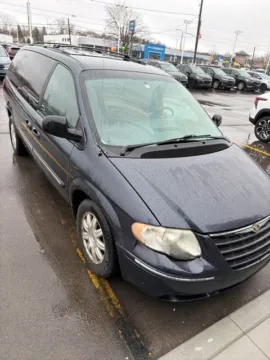 Another view of 2007 Chrysler Town & Country Touring for sale in Davison, MI at Hank Graff Chevrolet Davison