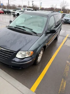 Blue 2007 Chrysler Town & Country Touring for sale in Davison, MI