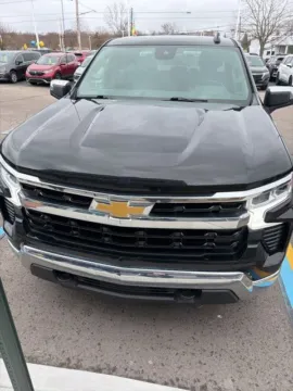 Photos of 2023 Chevrolet Silverado 1500 LT for sale in Davison, MI at Hank Graff Chevrolet Davison
