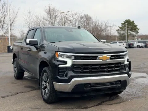 More photos of 2023 Chevrolet Silverado 1500 LT at Hank Graff Chevrolet Davison, MI