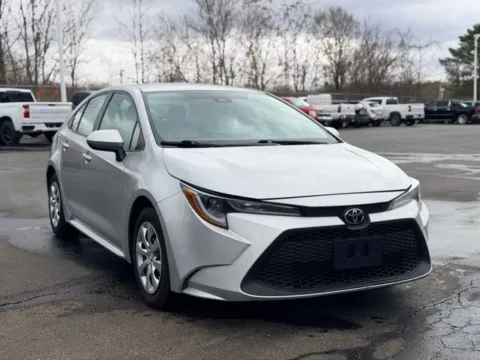 Another view of 2020 Toyota Corolla LE for sale in Davison, MI at Hank Graff Chevrolet Davison