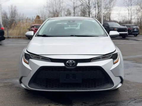 Photos of 2020 Toyota Corolla LE for sale in Davison, MI at Hank Graff Chevrolet Davison