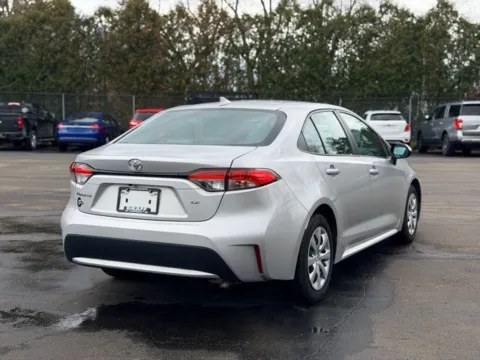 More photos of 2020 Toyota Corolla LE at Hank Graff Chevrolet Davison, MI