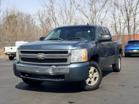 Gray 2008 Chevrolet Silverado 1500 LT for sale in Davison, MI
