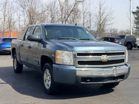 Photos of 2008 Chevrolet Silverado 1500 LT for sale in Davison, MI at Hank Graff Chevrolet Davison