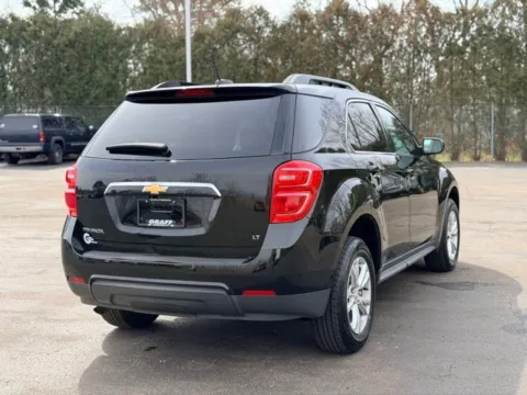 More photos of 2017 Chevrolet Equinox LT at Hank Graff Chevrolet Davison, MI