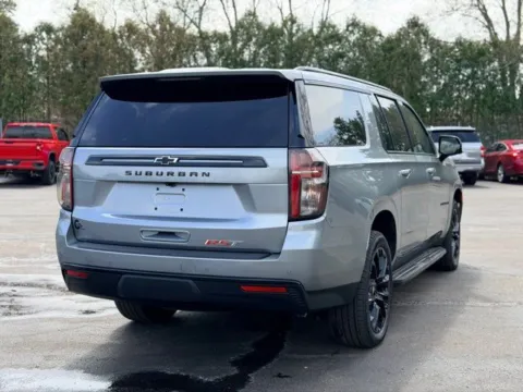 More photos of 2023 Chevrolet Suburban RST at Hank Graff Chevrolet Davison, MI