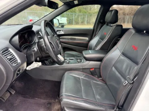 More photos of 2017 Dodge Durango R/T at Hank Graff Chevrolet Davison, MI