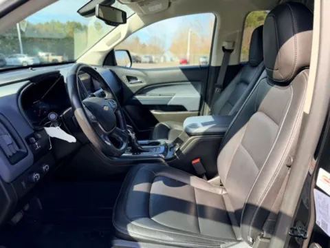 More photos of 2022 Chevrolet Colorado Z71 at Hank Graff Chevrolet Davison, MI