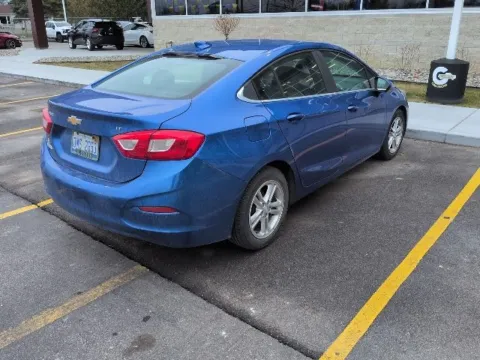 More photos of 2016 Chevrolet Cruze LT at Hank Graff Chevrolet Davison, MI