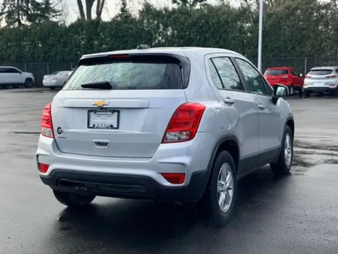 More photos of 2019 Chevrolet Trax LS at Hank Graff Chevrolet Davison, MI