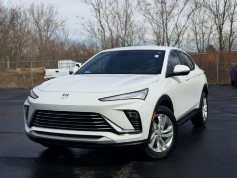 White 2024 Buick Envista Preferred for sale in Davison, MI