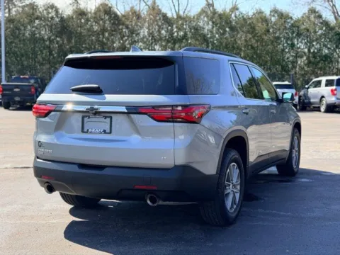 More photos of 2024 Chevrolet Traverse Limited LT Cloth at Hank Graff Chevrolet Davison, MI