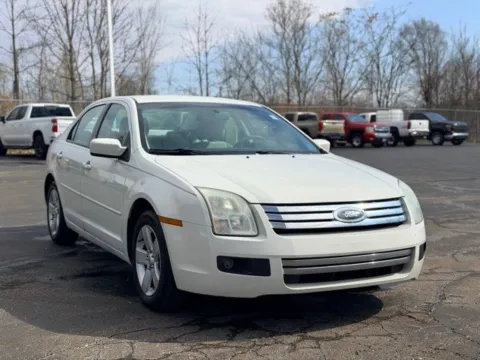 Photos of 2008 Ford Fusion SE for sale in Davison, MI at Hank Graff Chevrolet Davison
