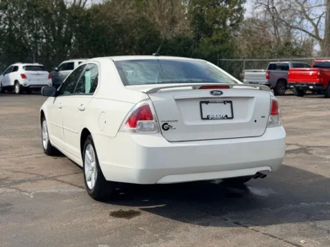 More photos of 2008 Ford Fusion SE at Hank Graff Chevrolet Davison, MI