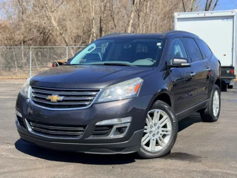 Gray 2015 Chevrolet Traverse LT for sale in Davison, MI