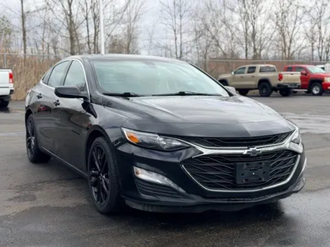 Photos of 2022 Chevrolet Malibu LT for sale in Davison, MI at Hank Graff Chevrolet Davison