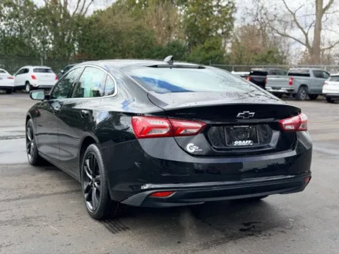 More photos of 2022 Chevrolet Malibu LT at Hank Graff Chevrolet Davison, MI