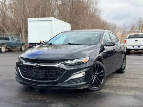 Black 2022 Chevrolet Malibu LT for sale in Davison, MI