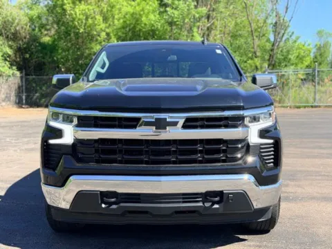 Photos of 2022 Chevrolet Silverado 1500 LT for sale in Davison, MI at Hank Graff Chevrolet Davison