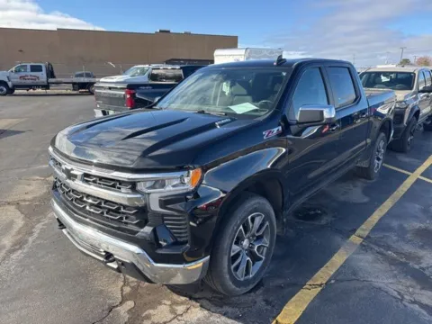 Black 2022 Chevrolet Silverado 1500 LT for sale in Davison, MI