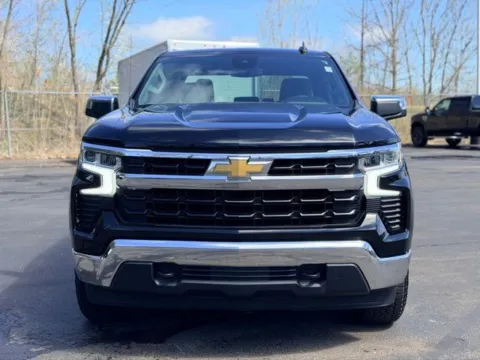 Photos of 2023 Chevrolet Silverado 1500 LT for sale in Davison, MI at Hank Graff Chevrolet Davison