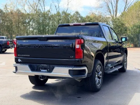 More photos of 2023 Chevrolet Silverado 1500 LT at Hank Graff Chevrolet Davison, MI