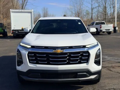 Photos of 2025 Chevrolet Equinox LT for sale in Davison, MI at Hank Graff Chevrolet Davison