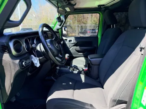 More photos of 2019 Jeep Wrangler Unlimited Sport at Hank Graff Chevrolet Davison, MI