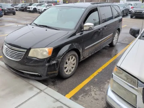 Black 2012 Chrysler Town & Country Touring-L for sale in Davison, MI