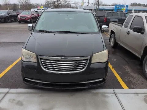 Photos of 2012 Chrysler Town & Country Touring-L for sale in Davison, MI at Hank Graff Chevrolet Davison