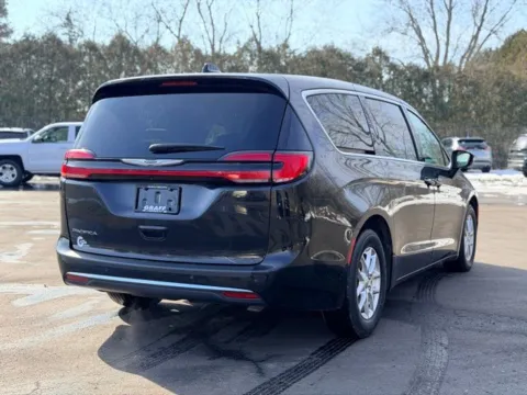 More photos of 2023 Chrysler Pacifica Touring L at Hank Graff Chevrolet Davison, MI