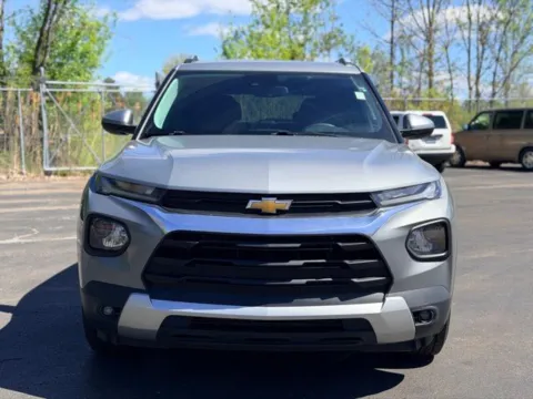 Photos of 2023 Chevrolet TrailBlazer LT for sale in Davison, MI at Hank Graff Chevrolet Davison