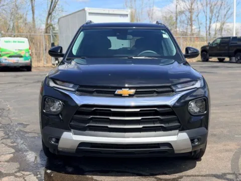 Photos of 2023 Chevrolet TrailBlazer LT for sale in Davison, MI at Hank Graff Chevrolet Davison