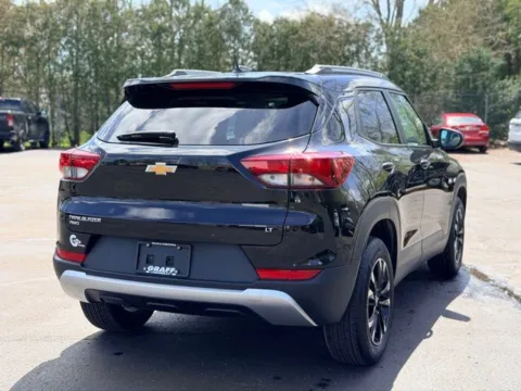 More photos of 2023 Chevrolet TrailBlazer LT at Hank Graff Chevrolet Davison, MI