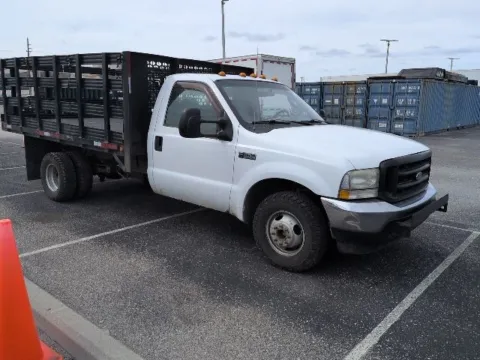 Another view of 2004 Ford F-350SD XL for sale in Davison, MI at Hank Graff Chevrolet Davison