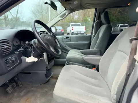 More photos of 2007 Chrysler Town & Country Touring at Hank Graff Chevrolet Davison, MI