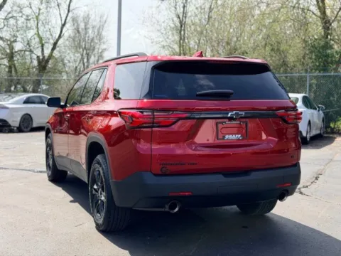 More photos of 2023 Chevrolet Traverse LT at Hank Graff Chevrolet Davison, MI