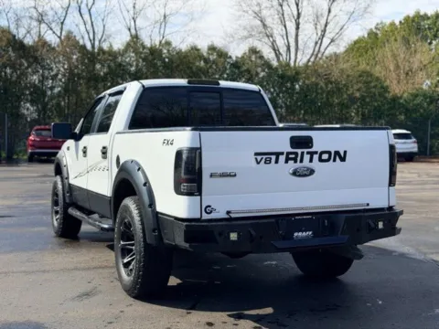 More photos of 2006 Ford F-150 XLT at Hank Graff Chevrolet Davison, MI